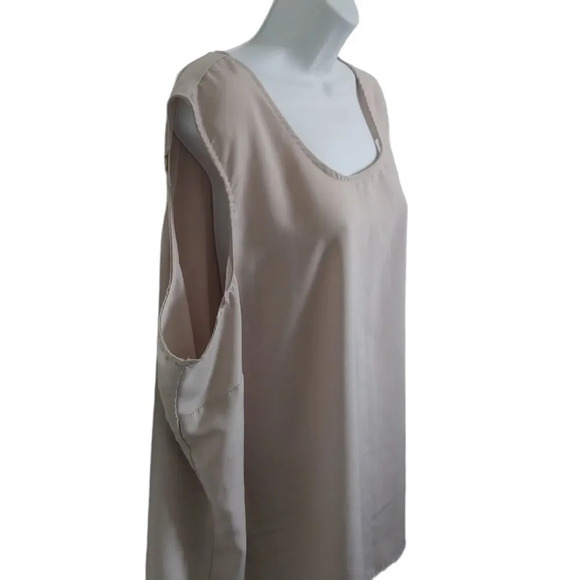 Penningtons Beige Camisole,  28/4X - Picture 4 of 9